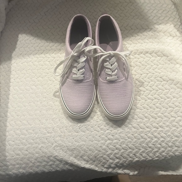 Universal Thread Light Purple Canvas Sneakers - Picture 1 of 14